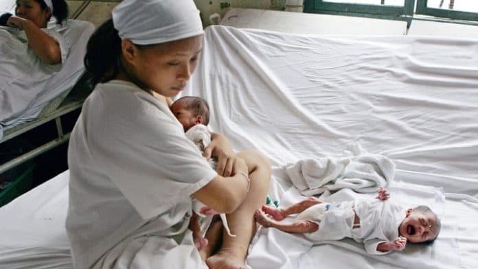 krisis_di_inggris_ramai_ibu_jual_asi_untuk_pria_berotot