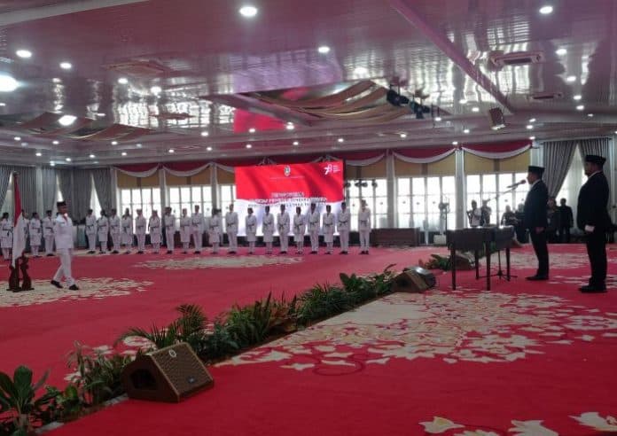kukuhkan_70_anggota_paskibraka_sumut_edy_rahmayadi_kalian_penerus_negeri_ini