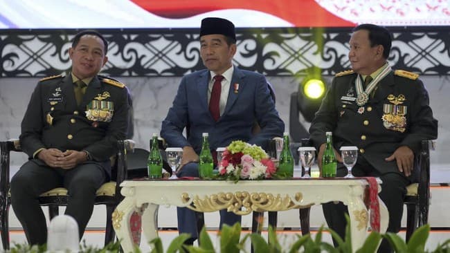 kumpulkan_pejabat_tni_polri_jokowi_minta_jaga_keamanan_pilkada