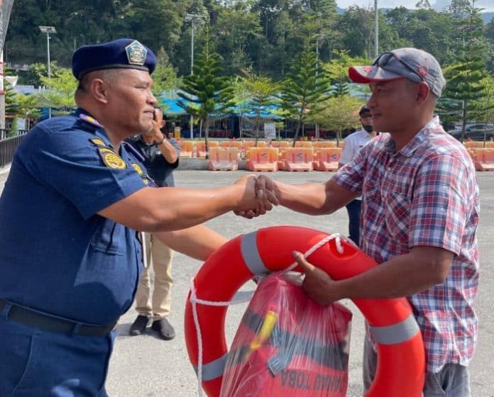 kunjungan_wisata_danau_toba_diprediksi_meningkat_pengusaha_kapal_diminta_lengkapi_life_jacket_dan_ring_buoy