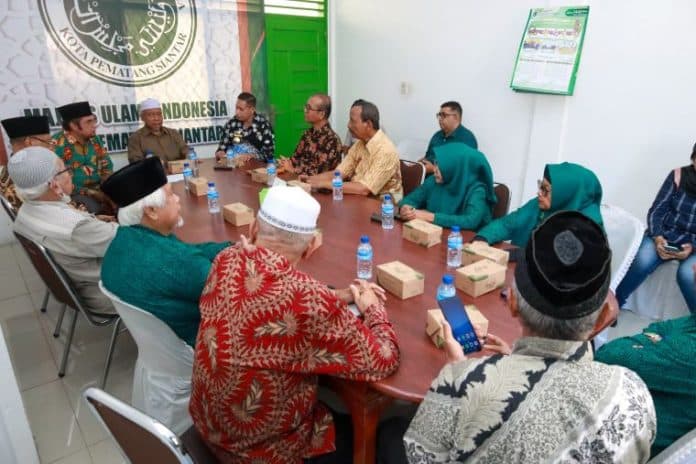 kunjungi_tokoh_agama_pjs_wali_kota_siantar_harapkan_kerukunan_tetap_terjaga