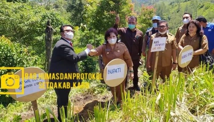 kunker_ke_tanah_karo_kakanwil_djpb_sumut_beri_bantuan_100_bibit_pohon