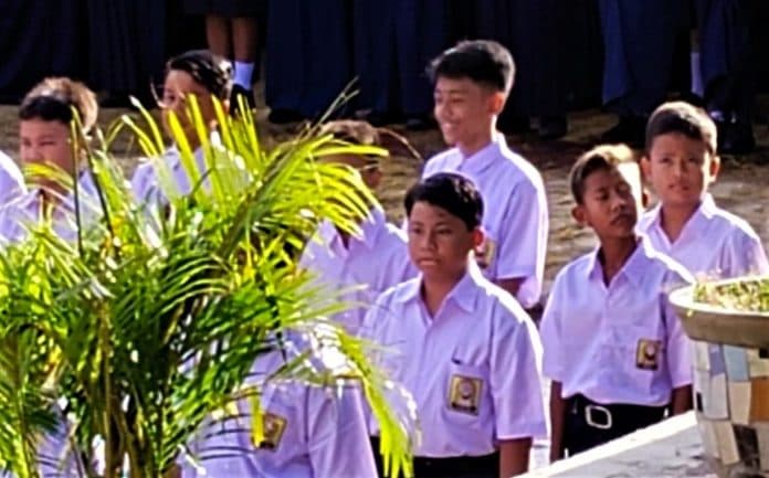 kuota_tak_terpenuhi_orang_tua_masih_bisa_daftarkan_anaknya_secara_offline_di_smp_berikut_ini