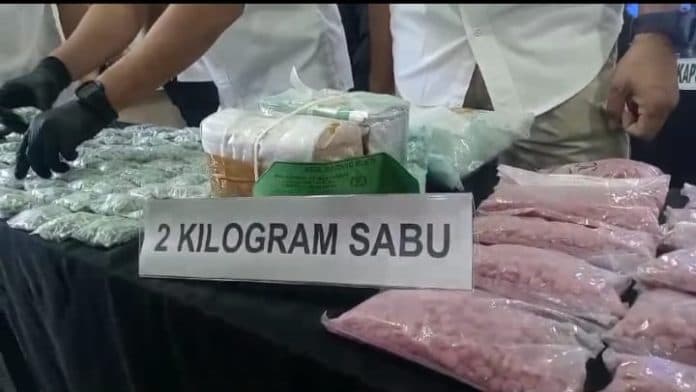 kurir_narkoba_yang_ditangkap_polrestabes_medan_diupah_rp25_juta_per_2_minggu