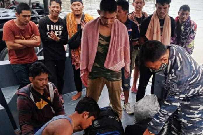 lagi_20_tki_ilegal_dari_malaysia_diamankan_di_tanjung_balai