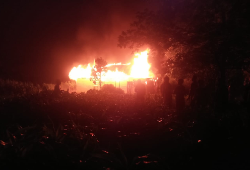 lagi_2_unit_rumah_musnah_dilalap_api_di_sipoholon_taput
