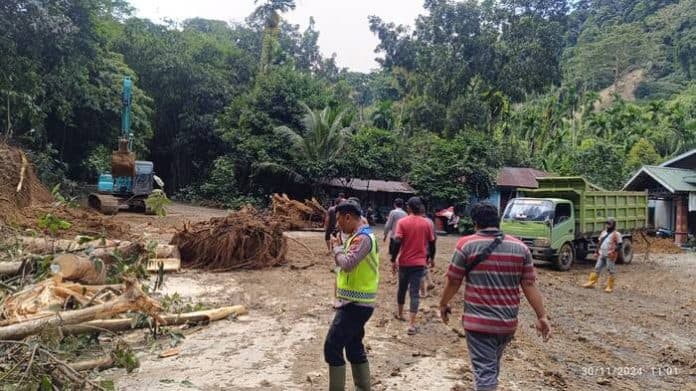 lagi_basarnas_temukan_korban_longsor_jalur_medan_berastagi_total_jadi_10_orang