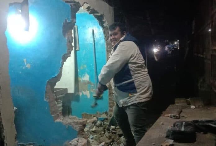 lahan_parkir_akan_diberdayakan_pdphj_siantar_lakukan_pembongkaran_toilet