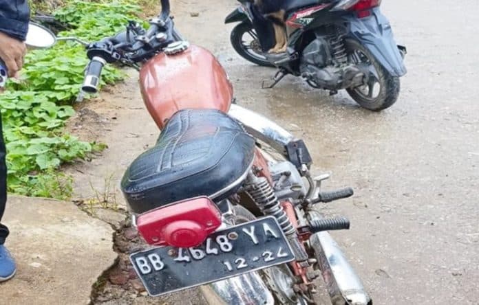 laka_tunggal_pria_tanpa_identitas_ditemukan_tewas_di_sidikalang
