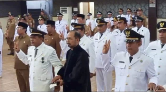 lakukan_penyegaran_birokrasi_pj_bupati_tapteng_rotasi_46_pejabat