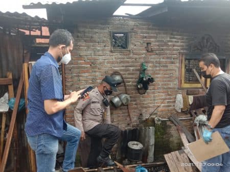 lalai_saat_masak_air_rumah_di_tebing_tinggi_ludes_terbakar