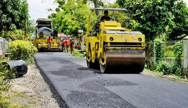 lama_tak_tersentuh_perbaikan_kini_jalan_rambung_merah_karang_rejo_diaspal
