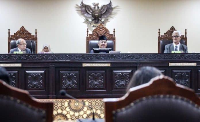 langgar_etik_berat_mkmk_anwar_usman_diberhentikan_sebagai_ketua_mk