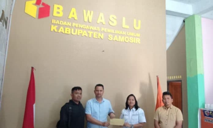 langgar_zona_kampanye_paslon_vandiko_ariston_dilaporkan_ke_bawaslu_samosir