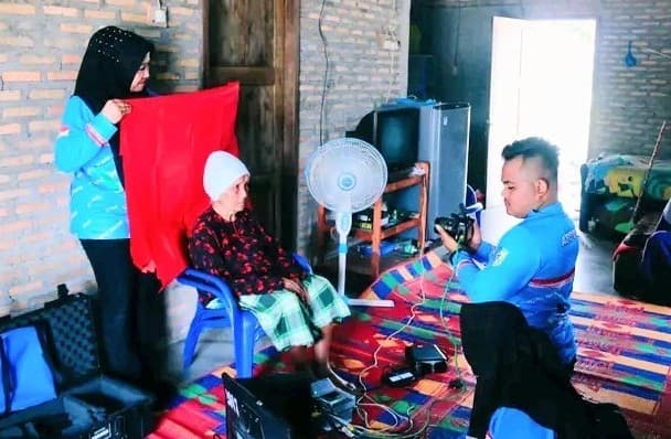lansia_dan_warga_yang_sakit_bisa_buat_e_ktp_di_rumah
