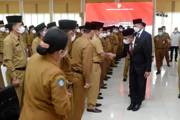 lantik_334_kasek_se_sumut_gubsu_tingkatkan_kualitas_pendidikan