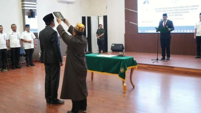 lantik_dirut_pud_pembangunan_wali_kota_bobby_tingkatkan_kolaborasi_majukan_perusahaan