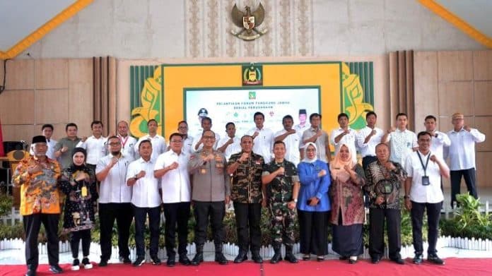 lantik_forum_tjsp_2024_2025_pj_bupati_langkat_dorong_kolaborasi_csr_untuk_pembangunan_daerah