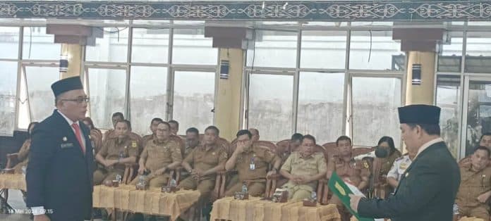 lantik_pj_sekda_surung_bantjin_minta_asn_dairi_tingkatkan_kualitas_pelayanan_terhadap_masyarakat