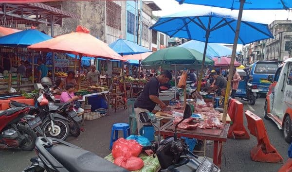 lapak_dipindah_dekat_pusat_keramaian_penjual_daging_babi_pasar_horas_senang