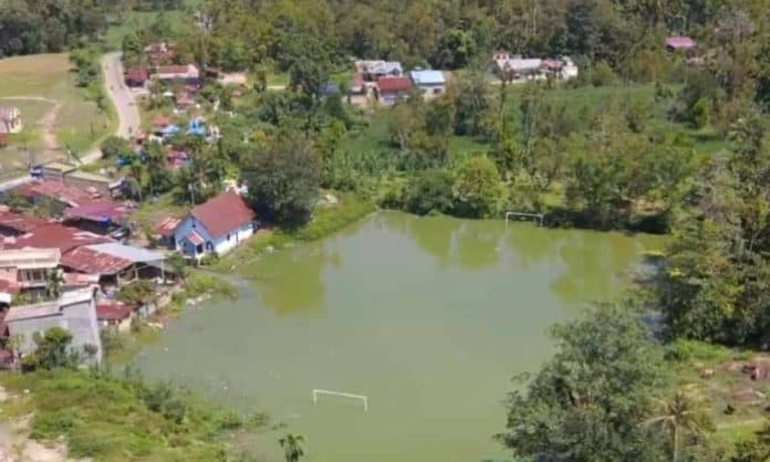 lapangan_utama_tigalingga_digenangi_air_bak_danau_pemkab_dairi_diminta_perbaiki_drainase
