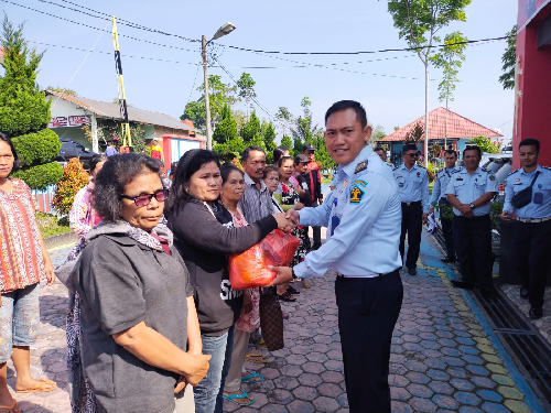 lapas_narkotika_kelas_iia_pematang_siantar_gelar_bakti_sosial