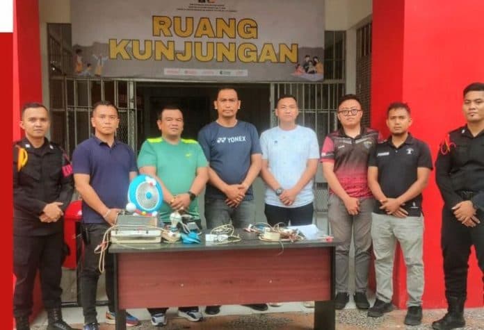lapas_narkotika_langkat_gelar_razia_kamar_hunian_warga_binaan