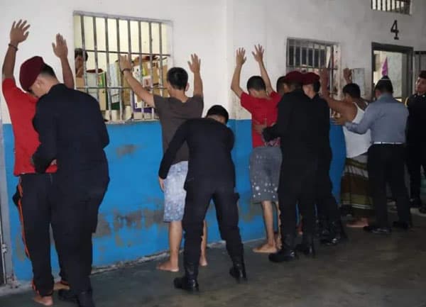 lapas_pemuda_kelas_iii_langkat_razia_tahanan_dan_napi