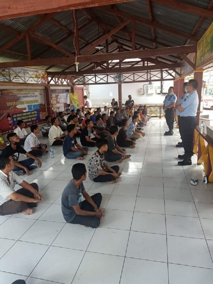 lapas_siantar_bebaskan_67_napi_kasi_binadik_dimungkinkan_300_napi_dibebaskan