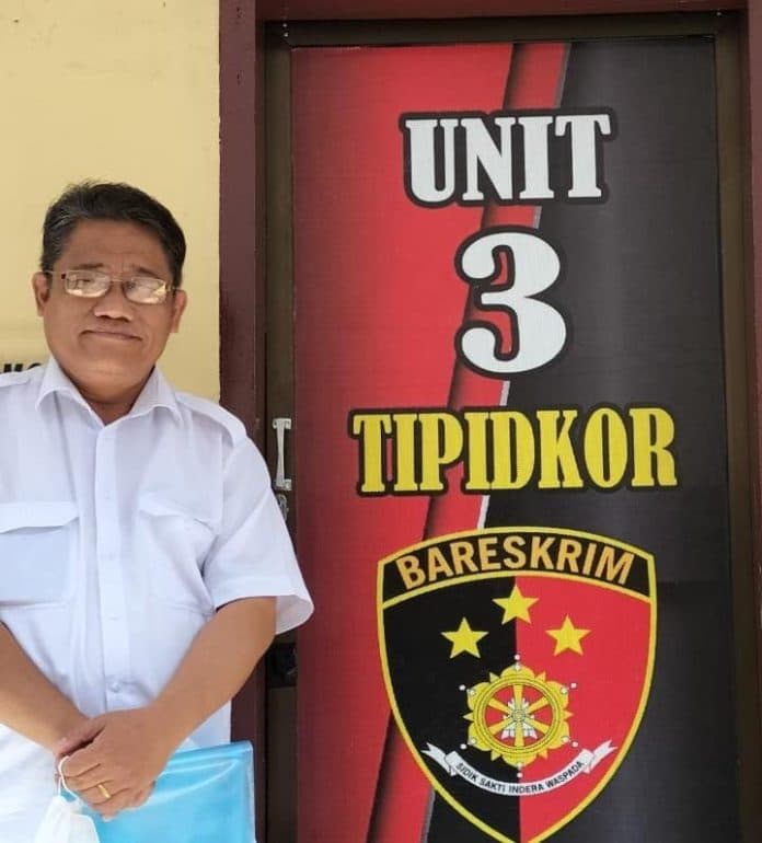 laporan_soal_pbb_kedaluwarsa_henry_sinaga_diperiksa_penyidik_tipikor_selama_2_jam