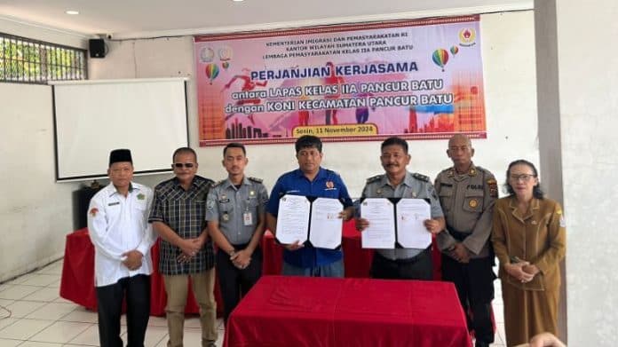latihan_beladiri_tumbuhkan_kesadaran_berolahraga_warga_binaan_lapas_klas_iia_pancur_batu