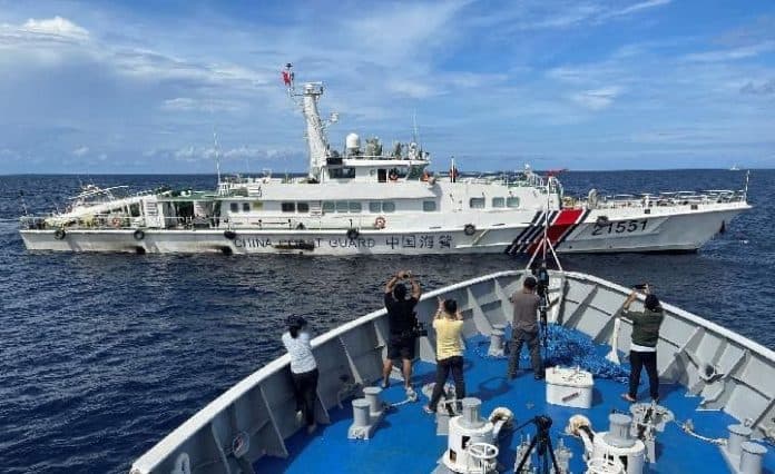 laut_china_selatan_meruncing_pejabat_filipina_anjurkan_usir_atase_china