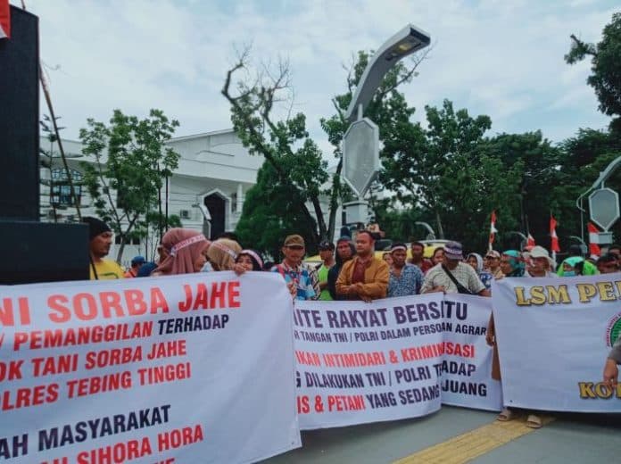 lawan_dominasi_kapitalisme_dan_oligarki_aliansi_komite_rakyat_bersatu_lakukan_aksi_damai