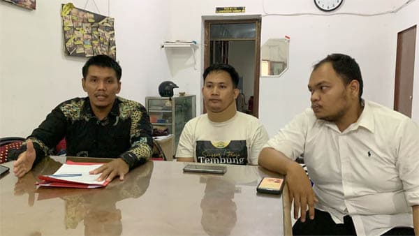 lbh_medan_somasi_pt_telkom_dan_pt_telkomsel_minta_pertanggungjawaban_kasus_luthfi