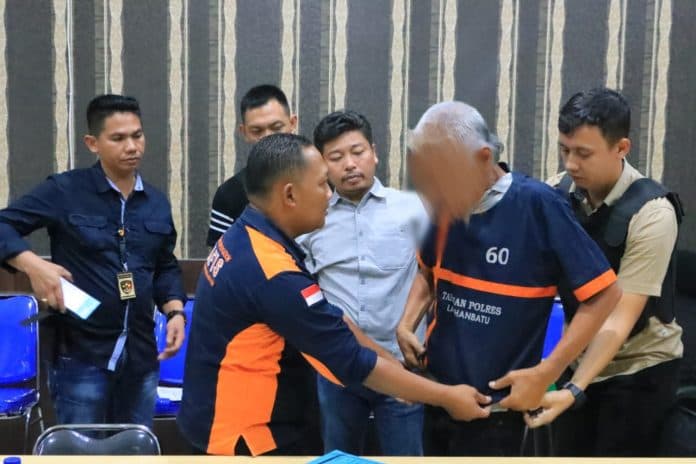 lecehkan_keponakan_sendiri_fs_suami_wakil_bupati_labuhanbatu_dijerat_pasal_berlapis