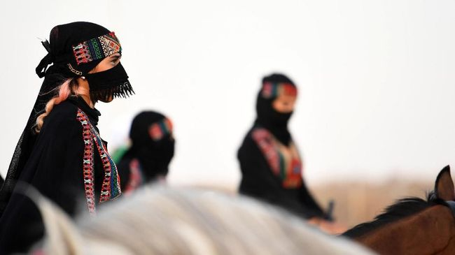 lecehkan_wanita_di_arab_saudi_denda_rp188_juta