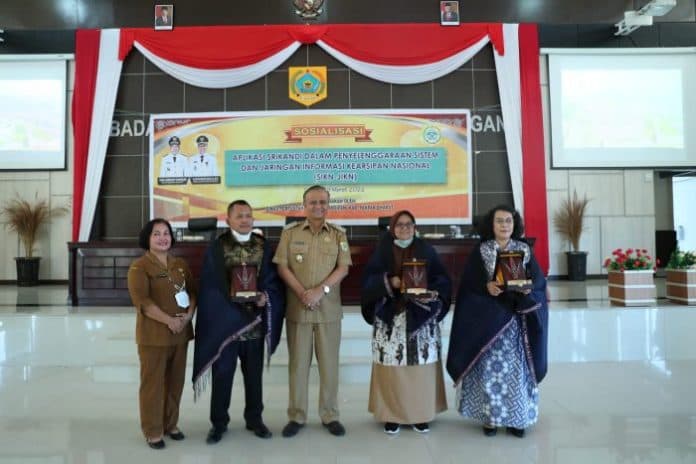 lembaga_kearsipan_nasional_sosialisasikan_aplikasi_srikandi_di_pakpak_bharat