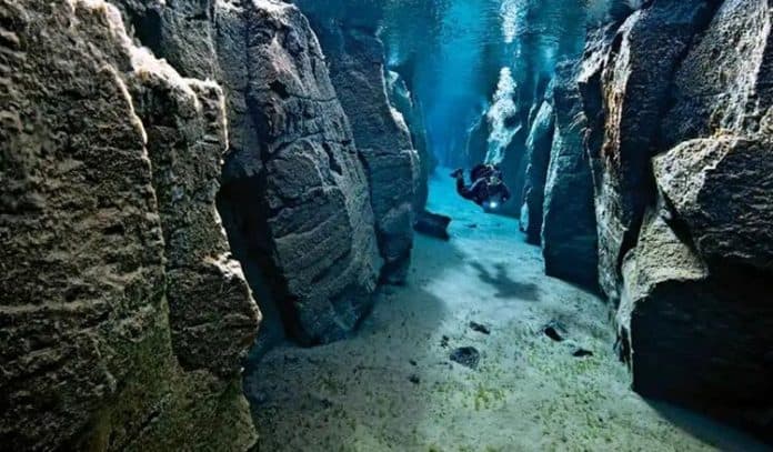 lembah_bawah_laut_usia_6_juta_tahun_ditemukan_di_mediterania