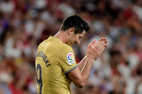 lewandowski_cemerlang_barcelona_bungkam_sevilla_3_gol_tanpa_balas