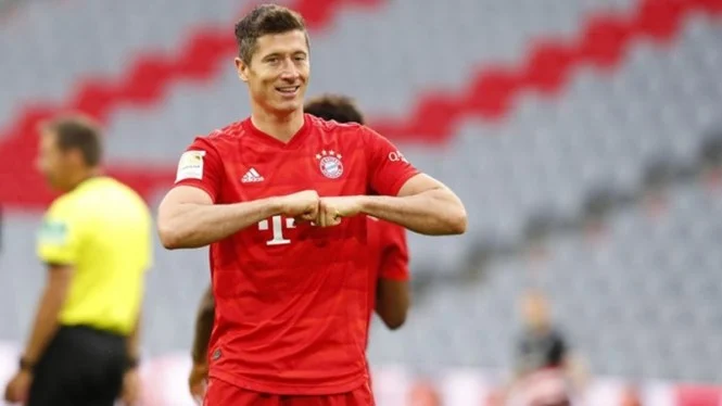 lewandowski_kemas_dwigol_bayern_unggul_5_0_atas_duessledorf
