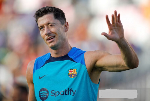 lewandowski_kritik_langkah_politis_bayern_halangi_kepindahannya_ke_barcelona