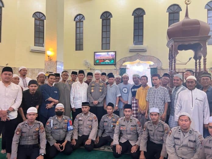 lewat_safari_subuh_wakapolda_sumut_minta_masyarakat_tingkatkan_kepercayaan_terhadap_polri