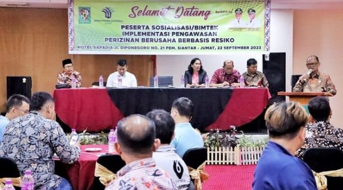 lewat_sosialisasi_pemkab_simalungun_harapkan_pengusaha_jalankan_hak_dan_kewajiban