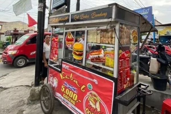 lewat_usaha_kebab_alumni_umsu_berhasil_buka_puluhan_lowongan_kerja