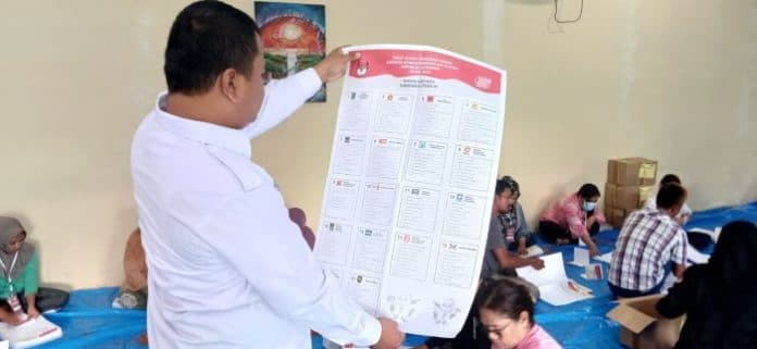 libatkan_ratusan_warga_kpu_binjai_mulai_melakukan_sorlip_surat_pemilu_2024