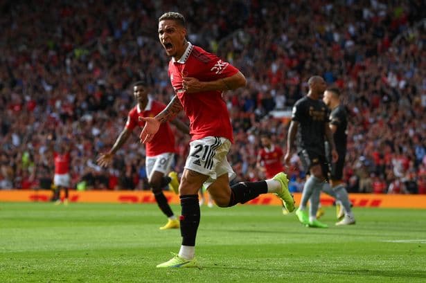 liga_inggris_mu_akhiri_rekor_100_persen_arsenal