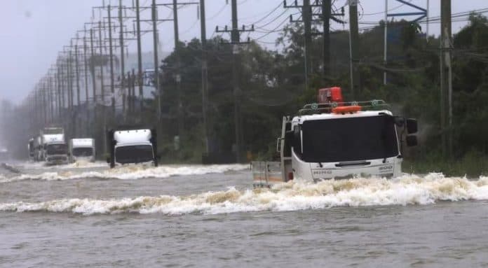 lima_warga_tewas_dalam_banjir_dipicu_hujan_deras_di_thailand