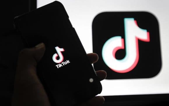 live_mandi_lumpur_trending_di_tiktok_kreatif_atau_menjengkelkan