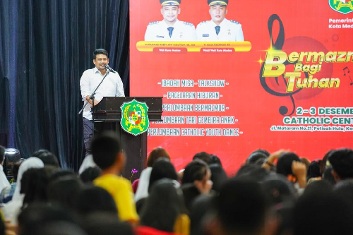 lomba_bermazmur_di_chatolic_center_medan_makin_banyak_anak_muda_masuk_rumah_ibadah