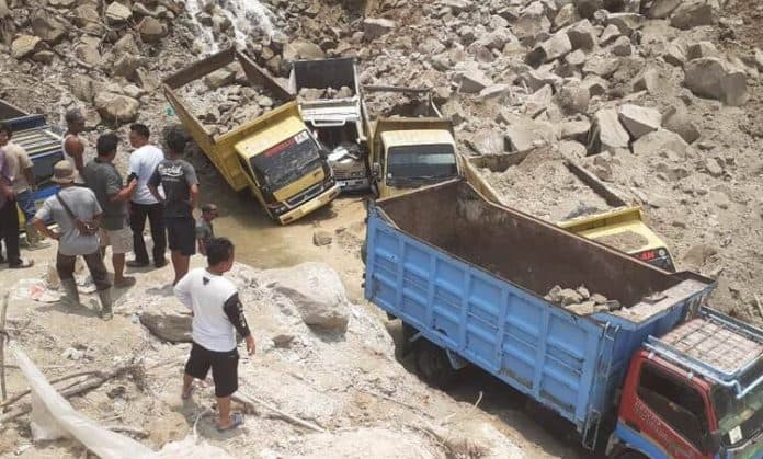 longsor_2_pekerja_tambang_batu_padas_tewas_di_asahan_polisi_stop_kegiatan